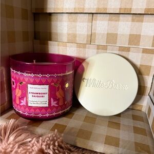 White Barn Strawberry Daiquiri Candle - Vibrant Pink